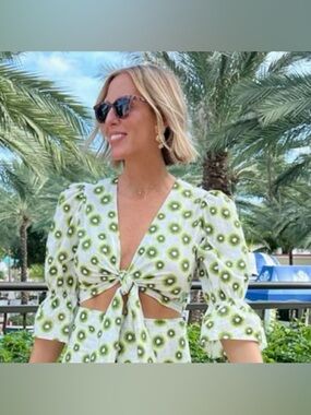 Vestique 'Fresh & Fruity' Top